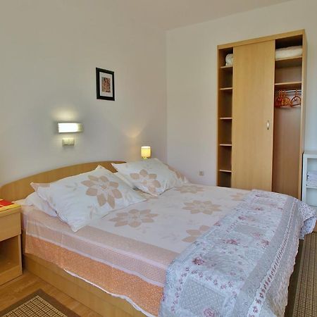 Apartments Eufemija 라브 외부 사진