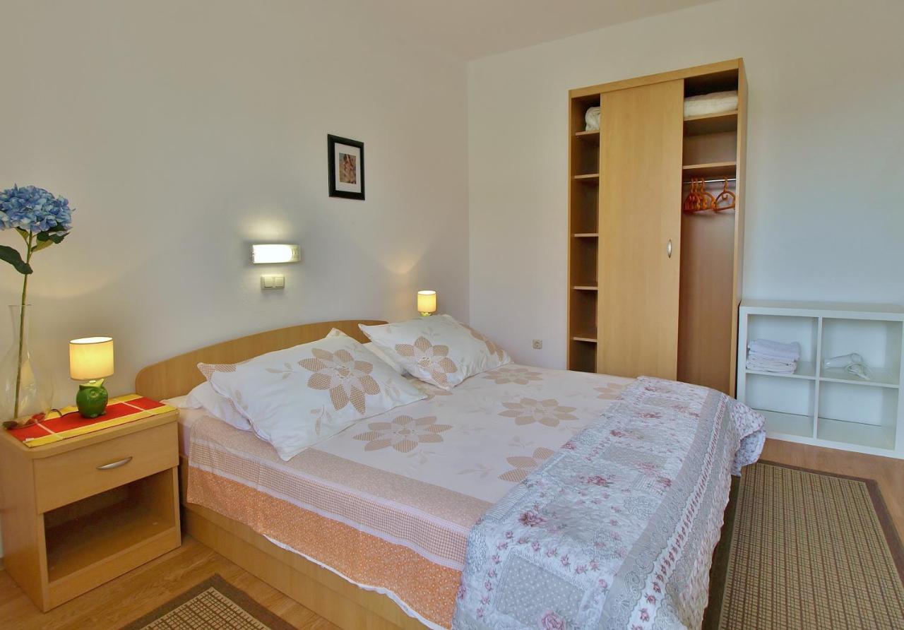 Apartments Eufemija 라브 외부 사진