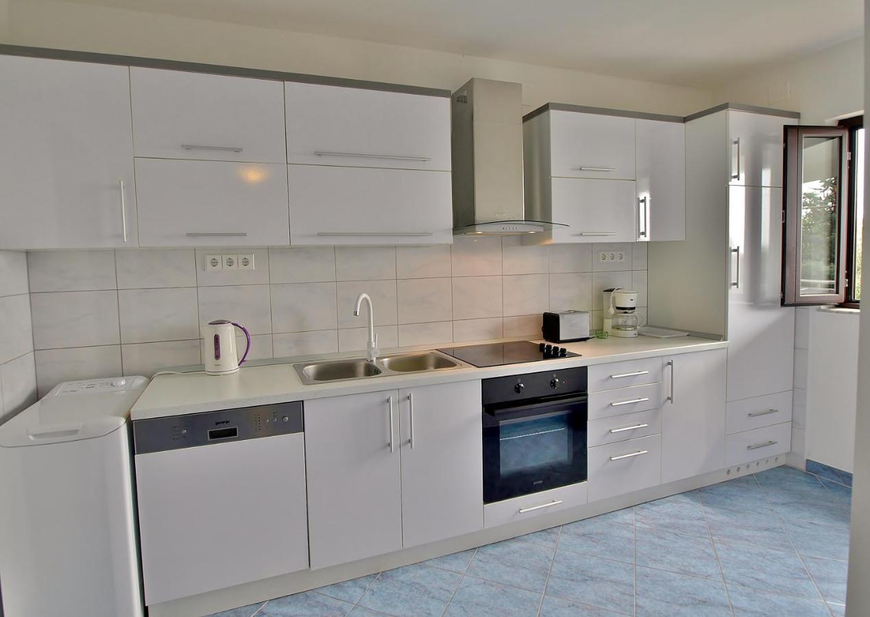 Apartments Eufemija 라브 외부 사진