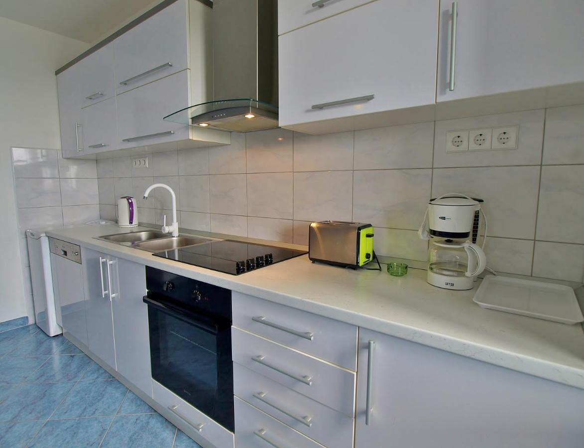 Apartments Eufemija 라브 외부 사진