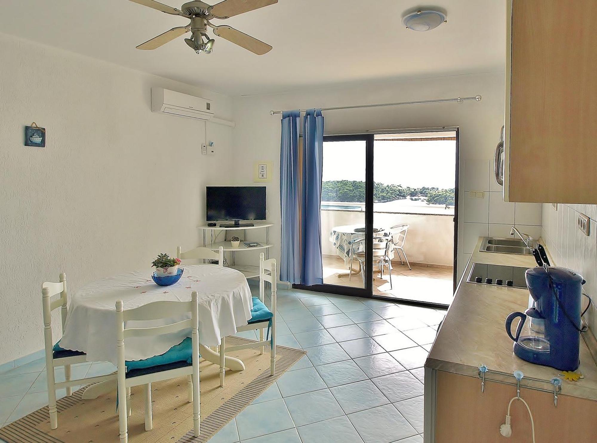 Apartments Eufemija 라브 외부 사진