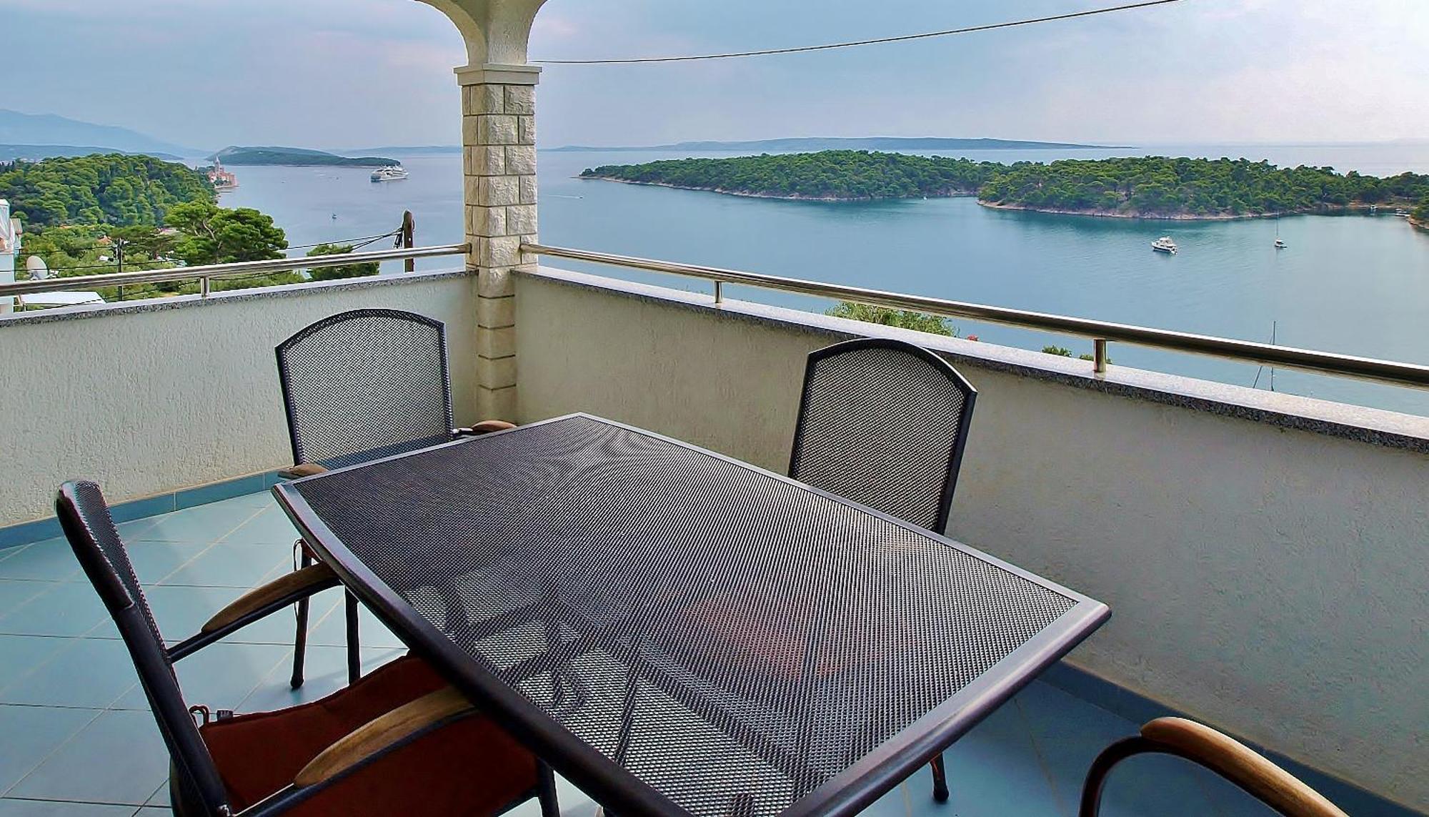 Apartments Eufemija 라브 외부 사진