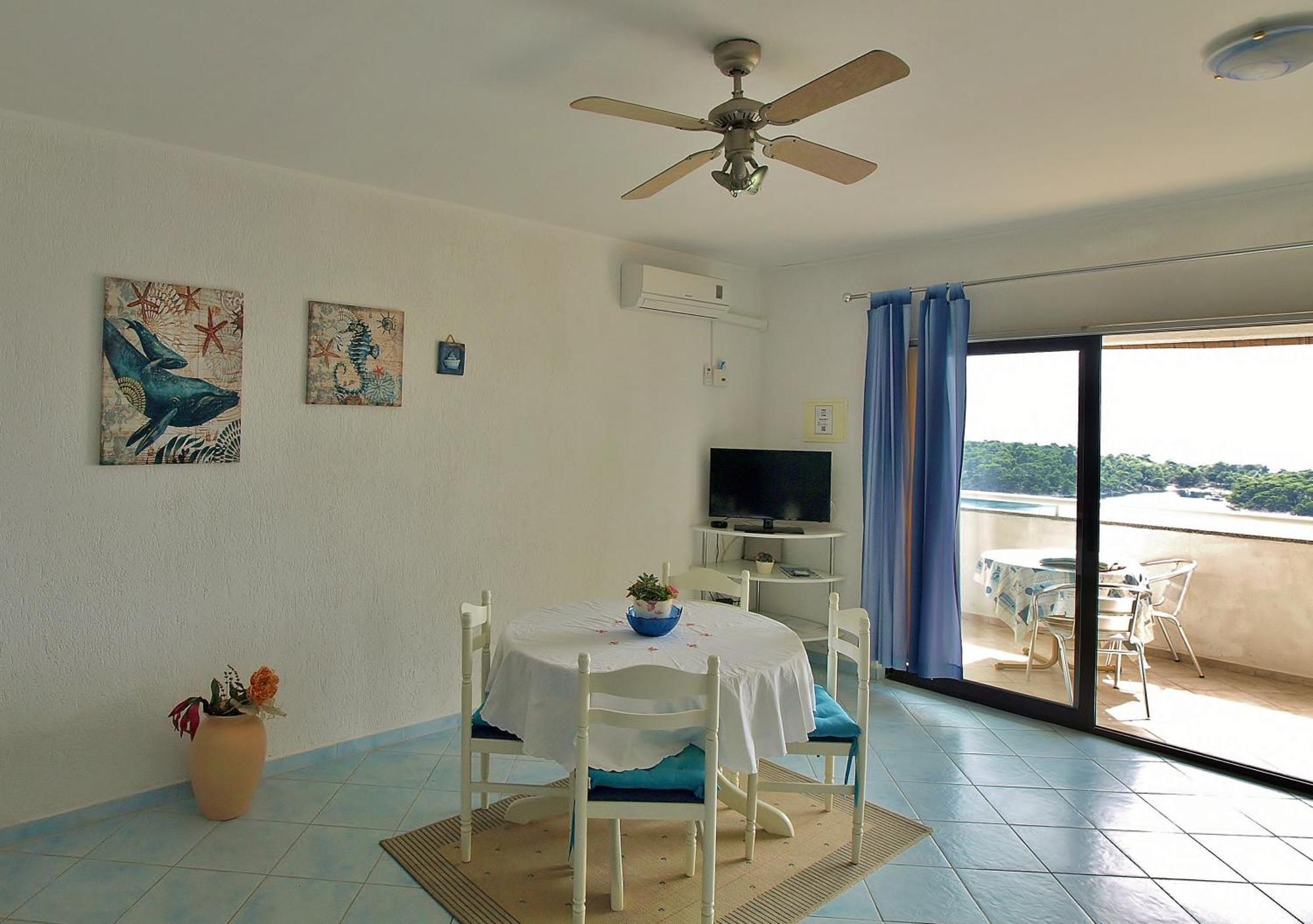 Apartments Eufemija 라브 외부 사진